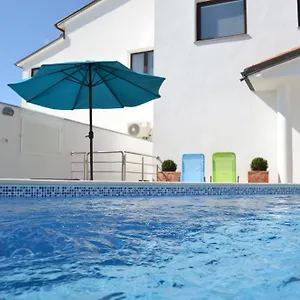 apartments-villa-holiday.in-istria.net/